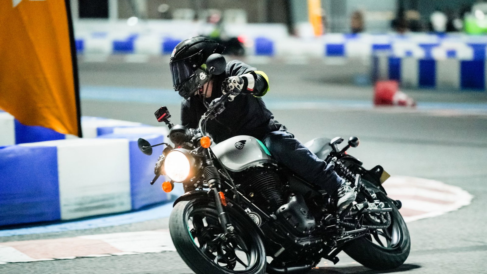 the hunter 350 being ridden on track